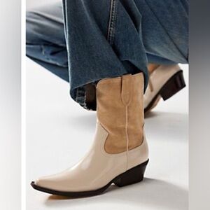 Free people coconuts vegan Stylish Tan and Cream Women's Boots 👢